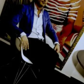 Accompagnatore gigolo Luckyno