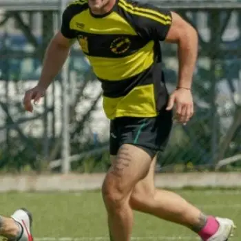 Accompagnatore gigolo Voja