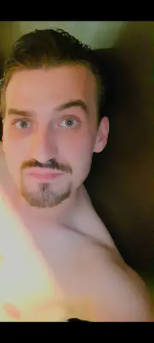 Accompagnatore gigolo Alessandro 