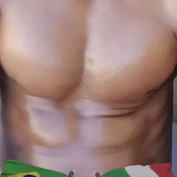 Accompagnatore gigolo Adriano