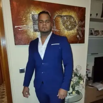 Accompagnatore gigolo Moreno21