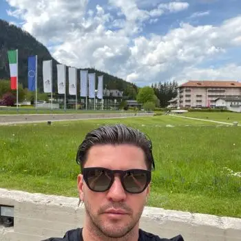 Accompagnatore gigolo Alessandro Nicholas