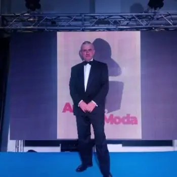 Accompagnatore gigolo Francesco disole