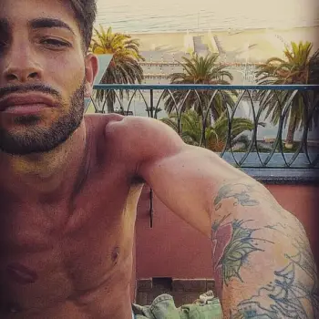 Accompagnatore gigolo Teo27