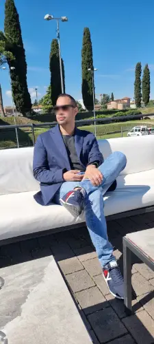 Accompagnatore gigolo Manuel rey