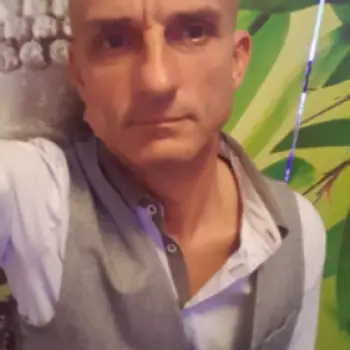 Accompagnatore gigolo Damj