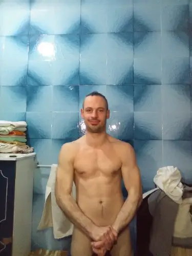 Accompagnatore gigolo Carlo82