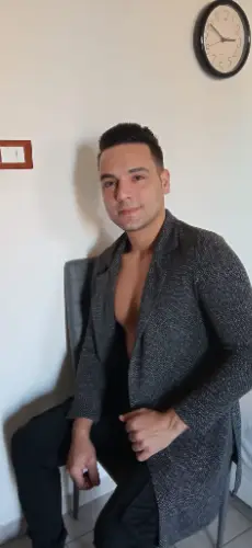 Accompagnatore gigolo Leonardor