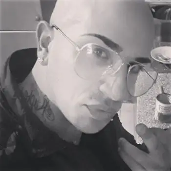 Accompagnatore gigolo Salvatore213