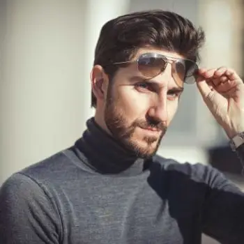 Accompagnatore gigolo Kris