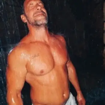 Accompagnatore gigolo Giovanni