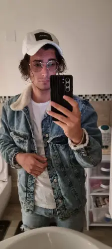 Accompagnatore gigolo Claudio