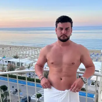 Accompagnatore gigolo Konstantino