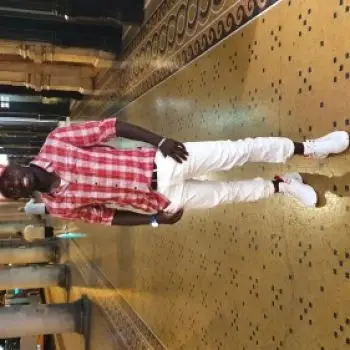 Accompagnatore gigolo DOA