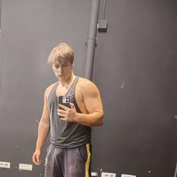 Accompagnatore gigolo Edward