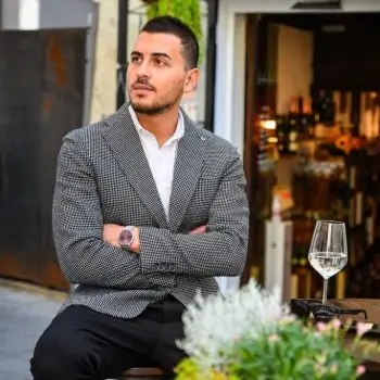 Accompagnatore gigolo Leonardo Villa