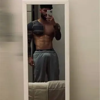 Accompagnatore gigolo Ryan Bale