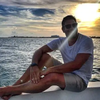 Accompagnatore gigolo Roger Villa