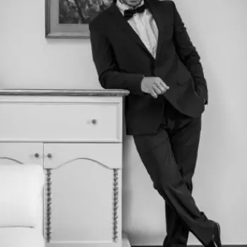 Accompagnatore gigolo Adrien