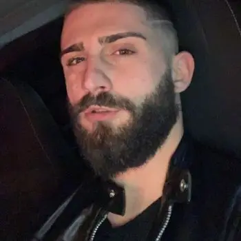 Accompagnatore gigolo Mitre