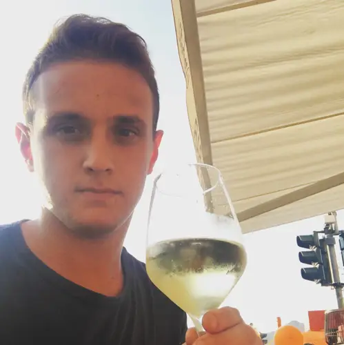 Accompagnatore gigolo Luche