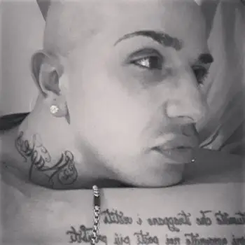 Accompagnatore gigolo Salvatore213