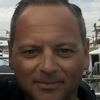 Accompagnatore gigolo Lucarasponi