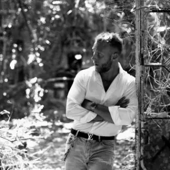 Accompagnatore gigolo Lore.96