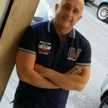 Accompagnatore gigolo Masini