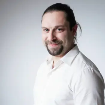 Accompagnatore gigolo Simon83