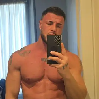 Accompagnatore gigolo Angeldevil