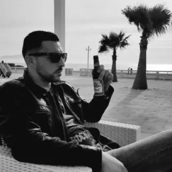 Accompagnatore gigolo Attilio