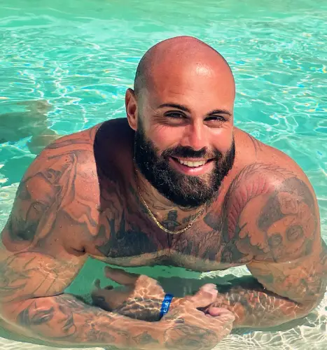 Accompagnatore gigolo Leomaxim