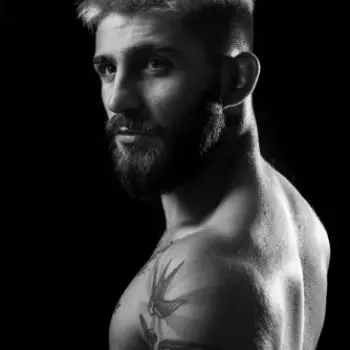 Accompagnatore gigolo Mitre