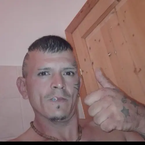 Accompagnatore gigolo Sereno
