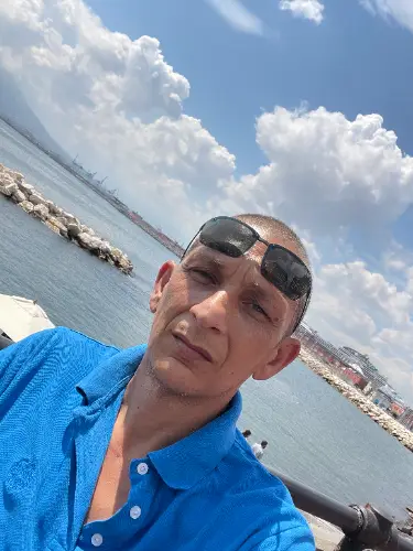 Accompagnatore gigolo Paolo