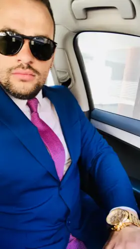 Accompagnatore gigolo Greys