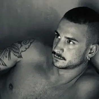 Accompagnatore gigolo Cirolui
