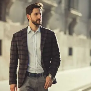 Accompagnatore gigolo Kris