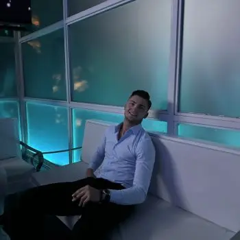 Accompagnatore gigolo Anes