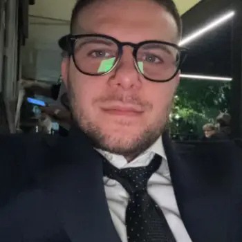 Accompagnatore gigolo Teo