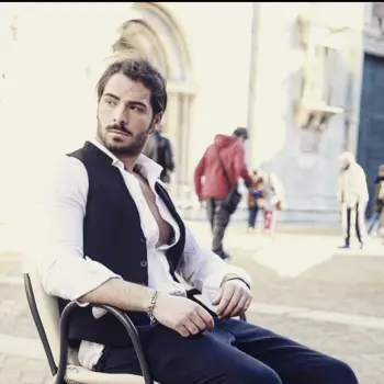 Accompagnatore gigolo Chris