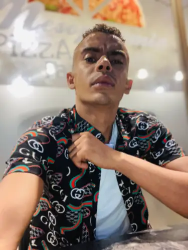 Accompagnatore gigolo Wesh