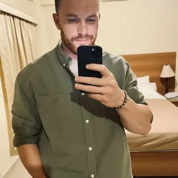 Accompagnatore gigolo Simone