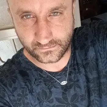 Accompagnatore gigolo Nino1