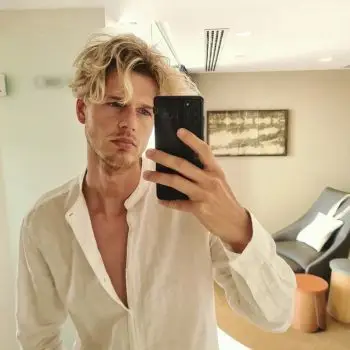 Accompagnatore gigolo Riccardo