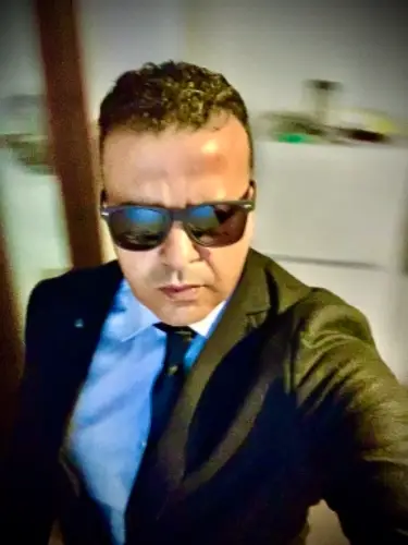 Accompagnatore gigolo Karim
