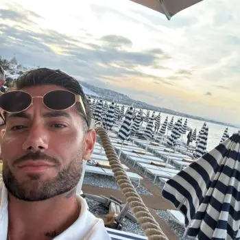 Accompagnatore gigolo Ricky