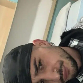 Accompagnatore gigolo Cirolui