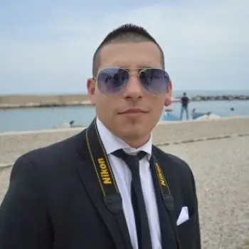 Accompagnatore gigolo Onofrio